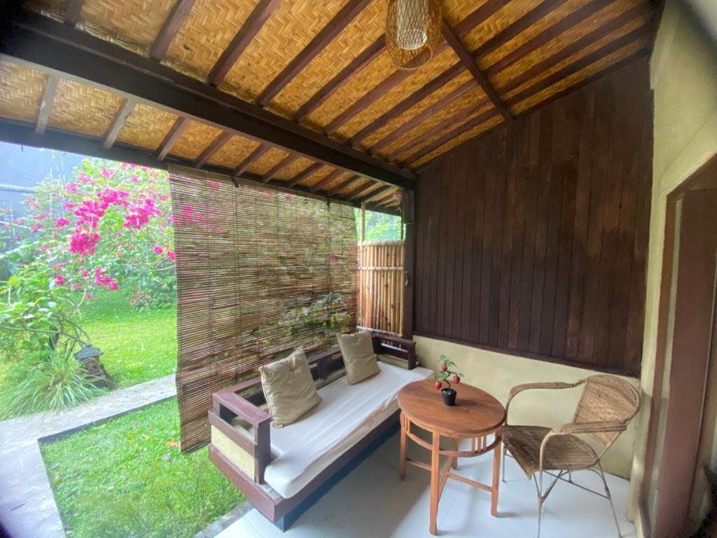 Pomelo Guest House อูบุด ภายนอก รูปภาพ