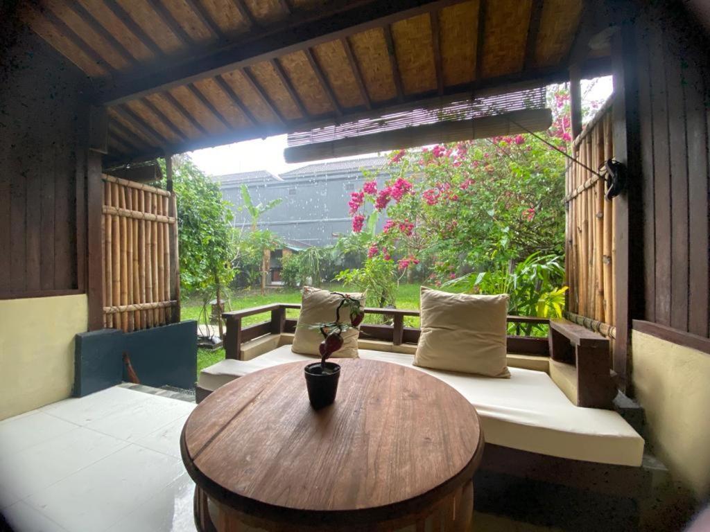 Pomelo Guest House อูบุด ภายนอก รูปภาพ