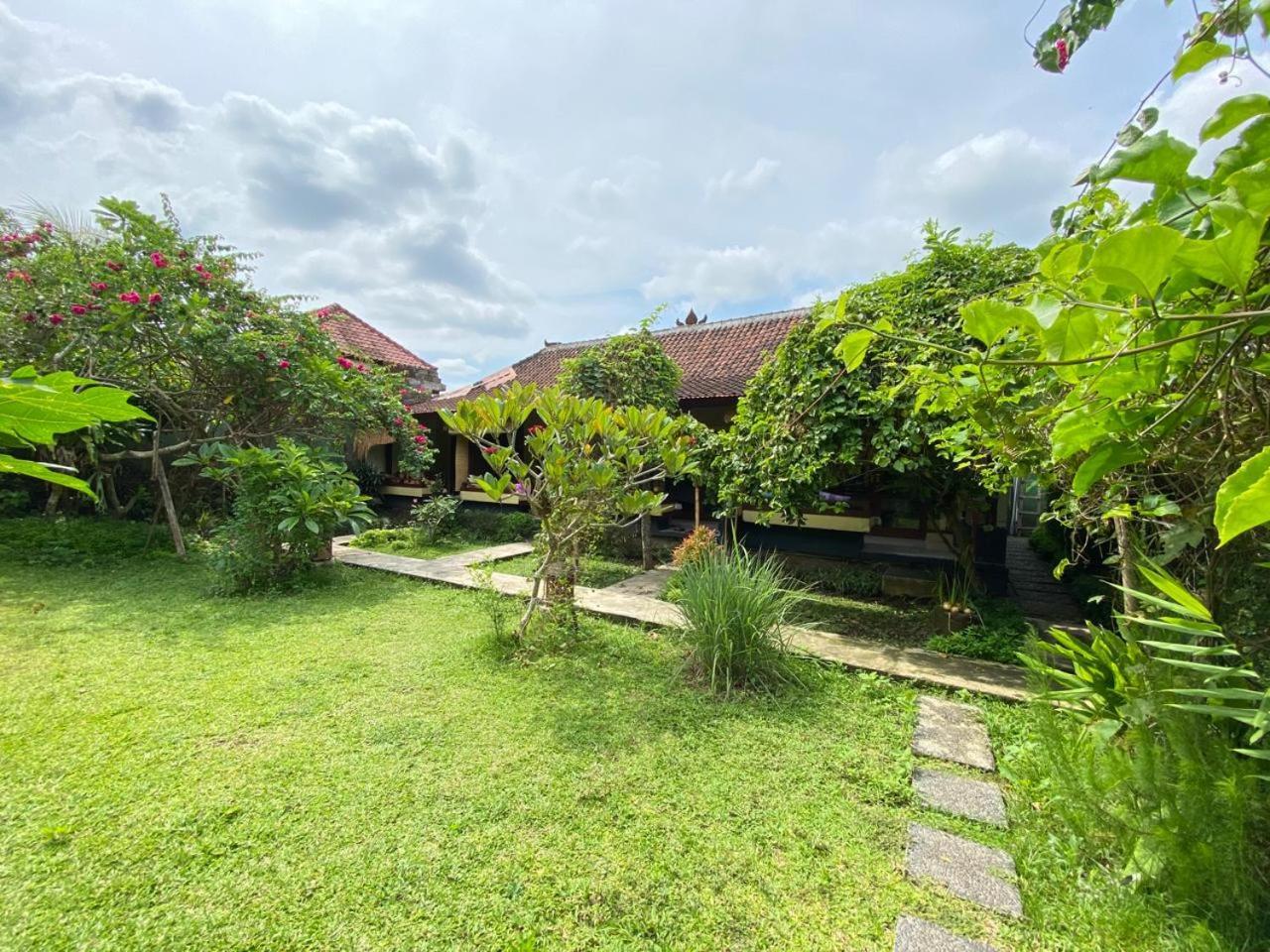 Pomelo Guest House อูบุด ภายนอก รูปภาพ