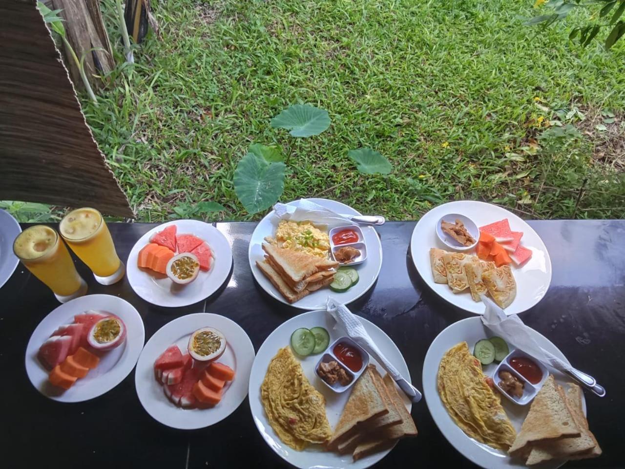 Pomelo Guest House อูบุด ภายนอก รูปภาพ